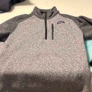 Patagonia Heathered Gray Fleece Pullover